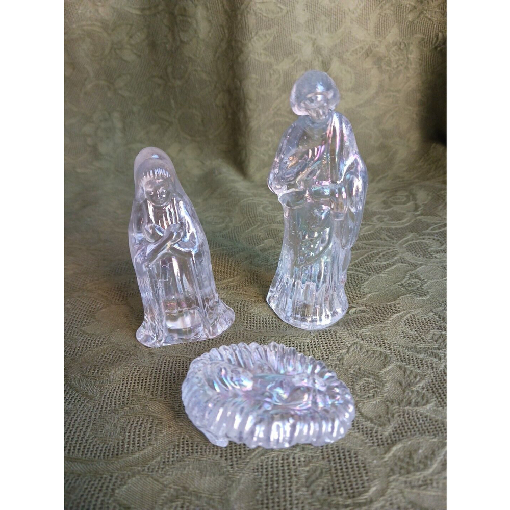 Vintage Silvestri Iridescent Glass Nativity Set 3 pc 4 Inch